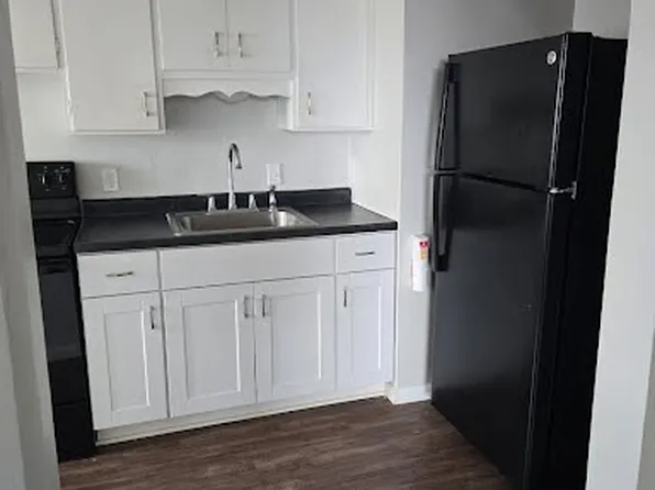 515 N 5th St APT C, Manitowoc, WI 54220