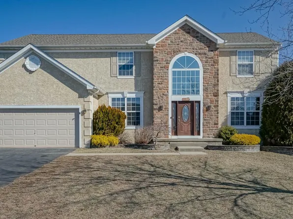 1778 Carriage Dr, Williamstown, NJ 08094