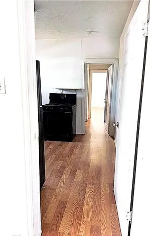2 bed, 1.0 bath, 700 sqft, $1,100 — Photo 4