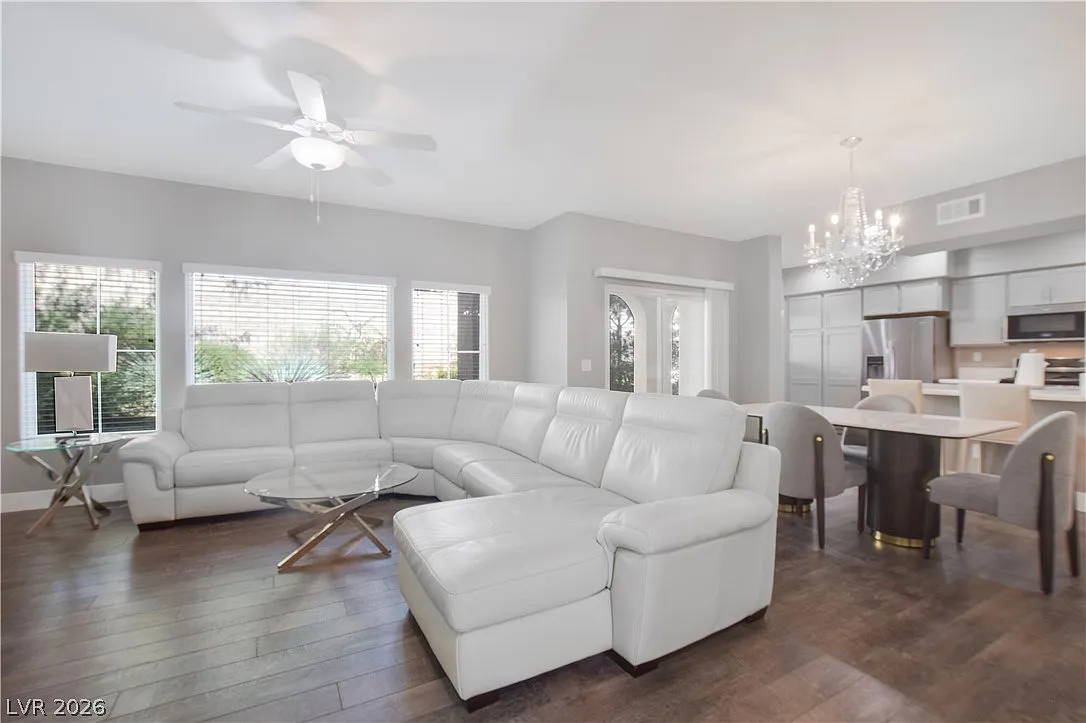 11870 Tevare Ln — Photo 2