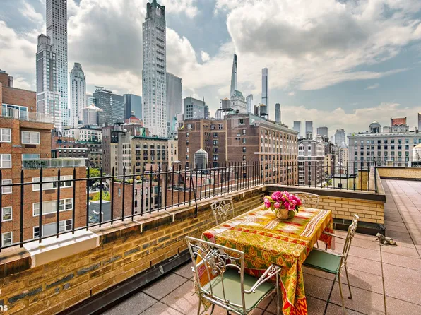 136 East 64th Street PHC image 2 of 9