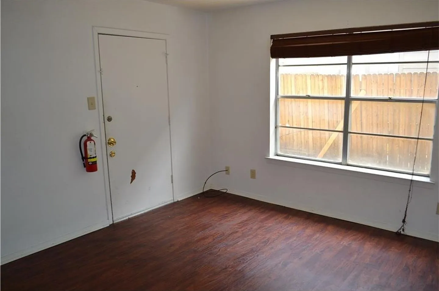 1107 N Locust St. — Photo 2