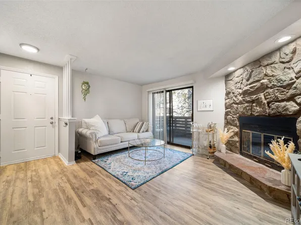 15390 E Arizona Avenue #203, Aurora, CO 80017