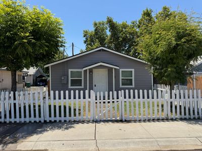 943 S Church Ave, Reedley, CA, 93654
