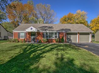 2206 W 78th St, Prairie Village, KS 66208