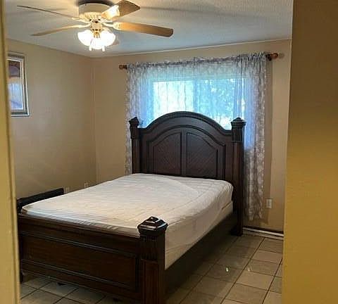 3rd image of 833 S Kottle Cir