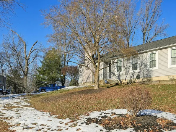 9402 Dawn Dr, Nottingham, MD 21236