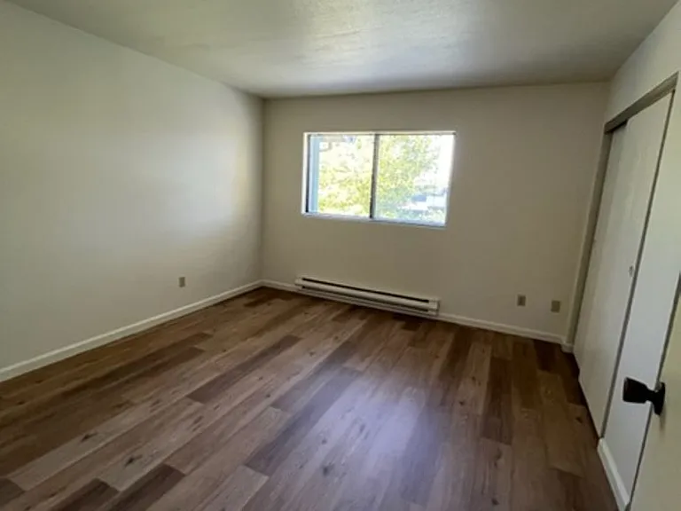 279 College View Dr — Photo 17