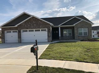 8020 Radcliffe Pl, Troy, IL 62294