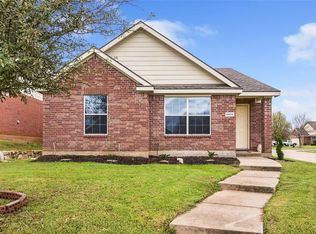 8904 Wild Rose Ln, Aubrey, TX 76227