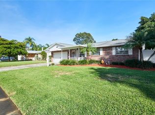 8523 Mockingbird Ln, Seminole, FL 33777