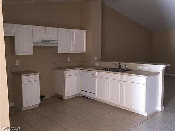 5th image of 1602 W 12th St