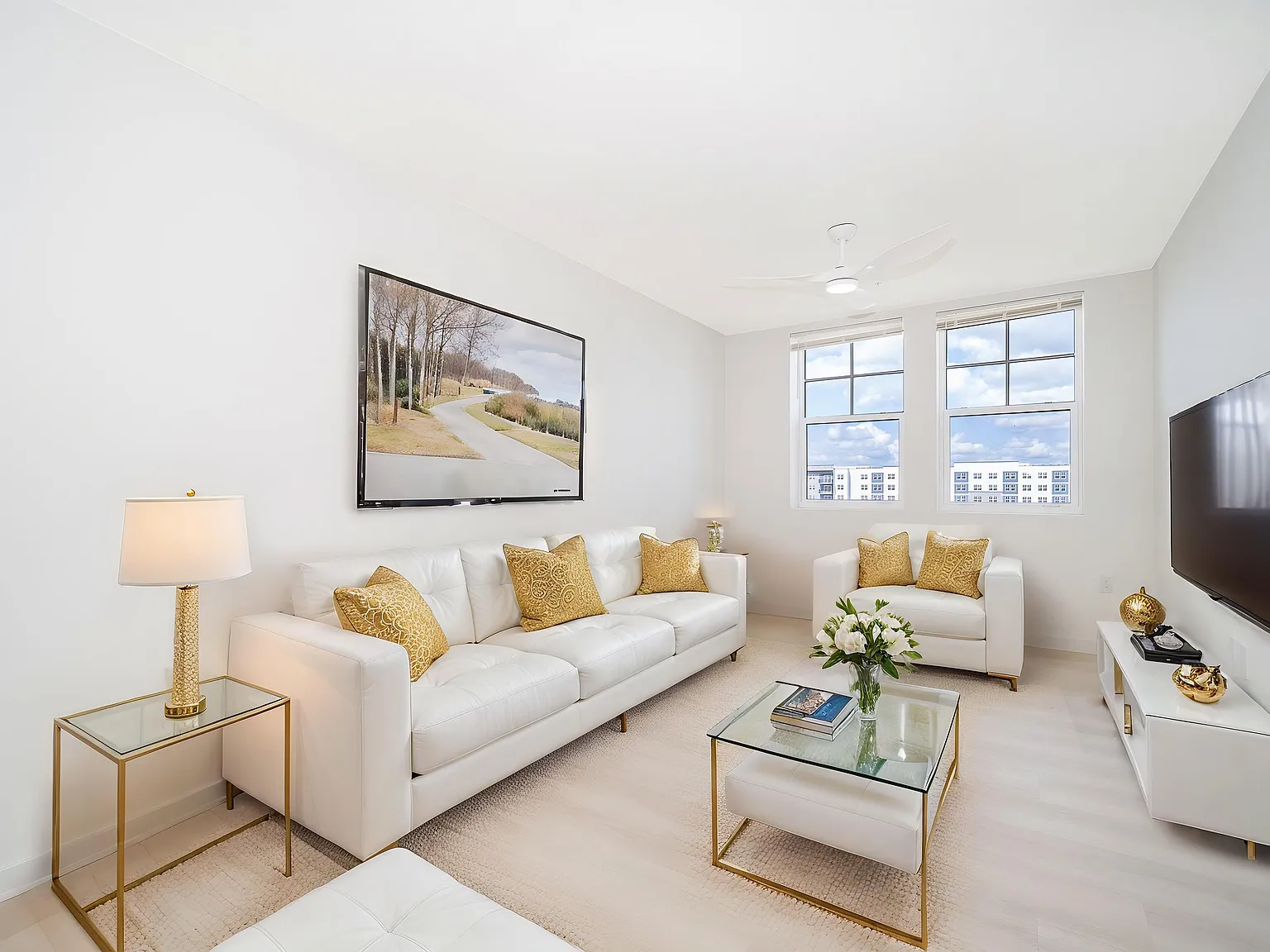 2 bed, 1023 sqft, $1,700 — Photo 2