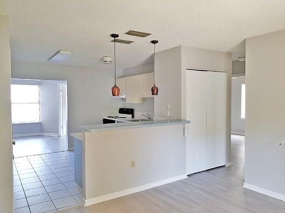 2nd image of 2200 Spanish Vistas Dr APT S