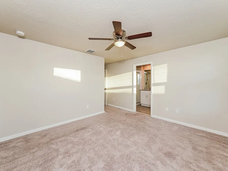 4030 Hot Springs Ave — Photo 9