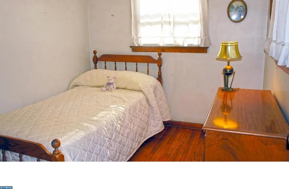 3 bed, 1.5 bath, 1311 sqft, $2,400 — Photo 4
