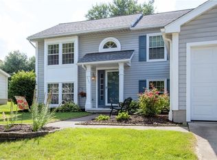 2180 Plymouth Ln, Cuyahoga Falls, OH 44221