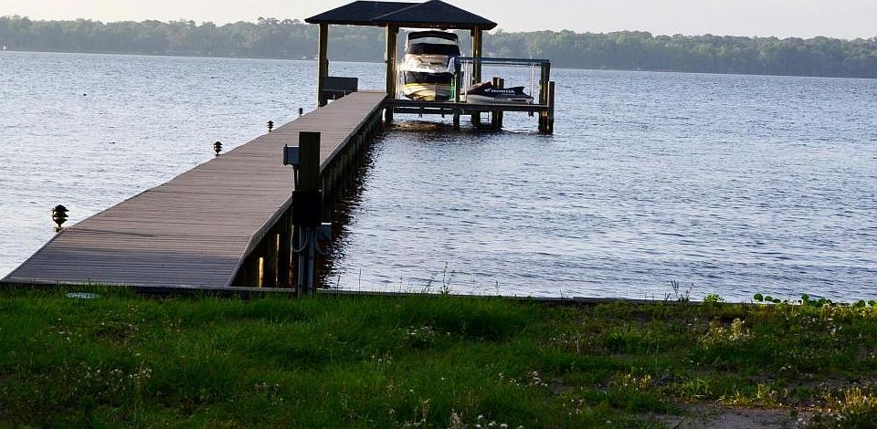 1st image of 1941 Lakeshore Dr