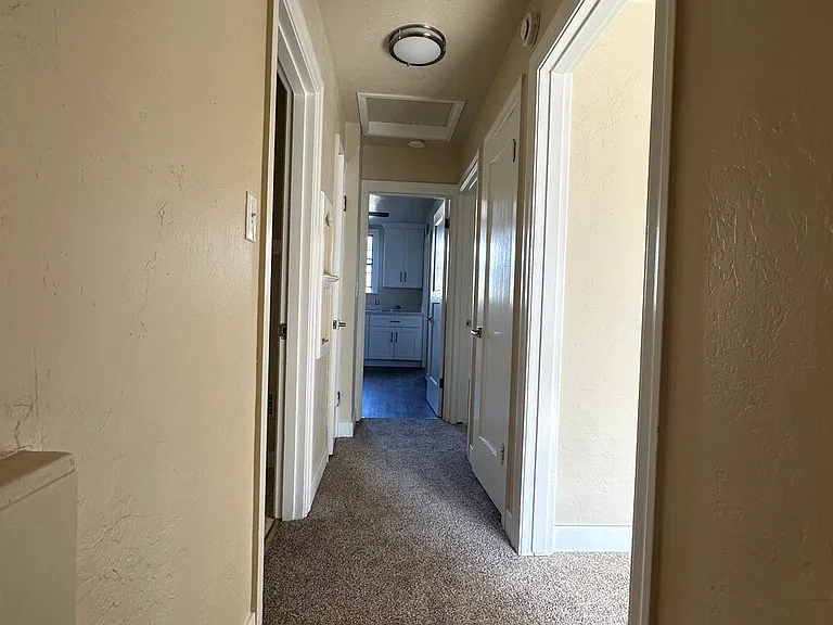 1107 Estudillo St — Photo 2