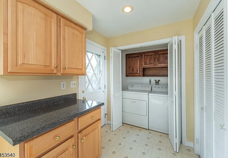 61 Elm St — Photo 10