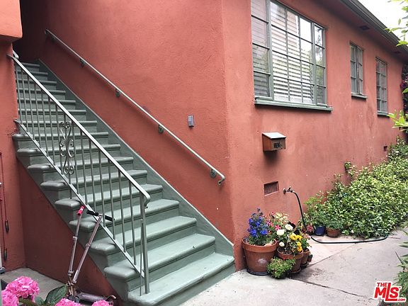 3rd image of 1213 S Ogden Dr