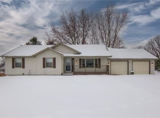 119303 Hawk Ct, Stratford, WI 54484