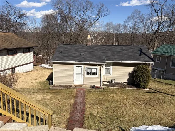 110 Republic Ave, Indianola, PA 15051