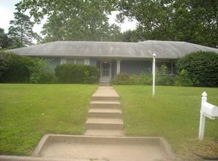 5005 SW West Hills Dr, Topeka, KS 66606