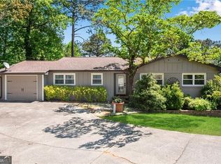 6275 Woodlake Dr, Buford, GA 30518