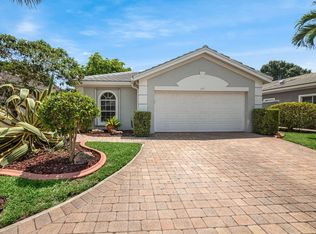 131 Harbor Lake Cir, Greenacres, FL 33413