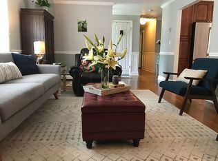 29 Weather Oak Hill Rd, New Windsor, NY 12553