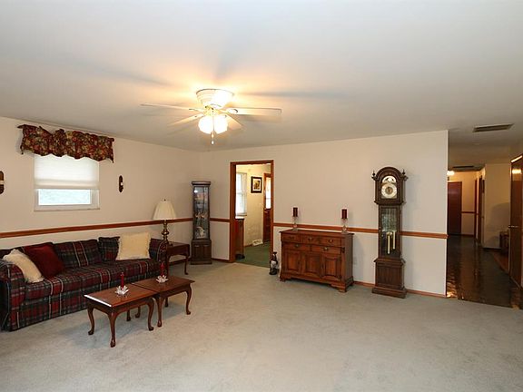 3rd image of 2756 Horstman Dr