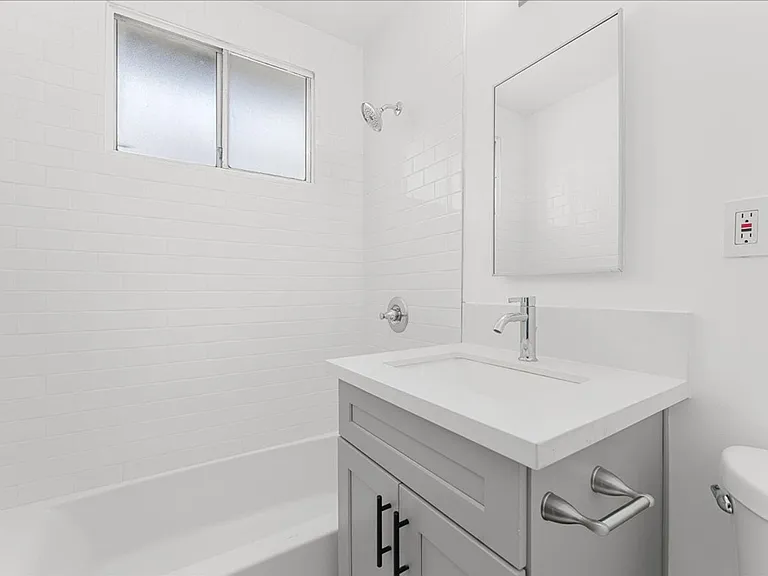 7739 Laurel Canyon Blvd #13 — Photo 9
