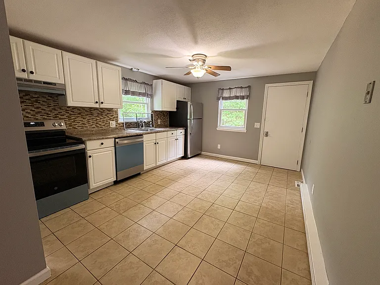 49 Riverton Rd #49 — Photo 9