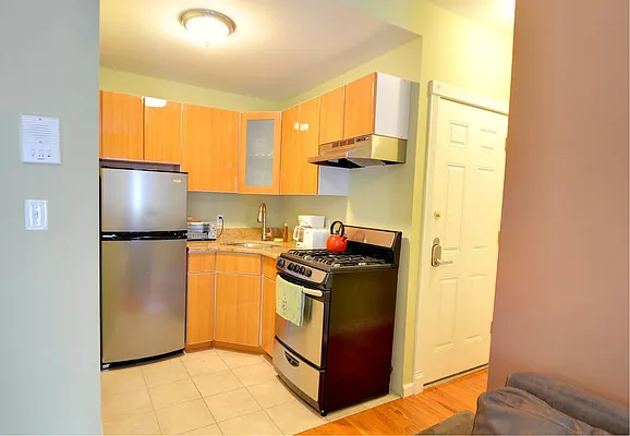 Rented by Smart City Real Estate LLC | media 22