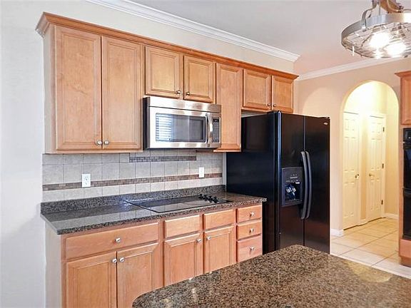 5th image of 1664 Elderberry Ln