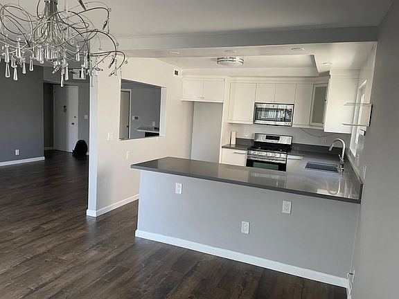 3rd image of 4445 Cartwright Ave