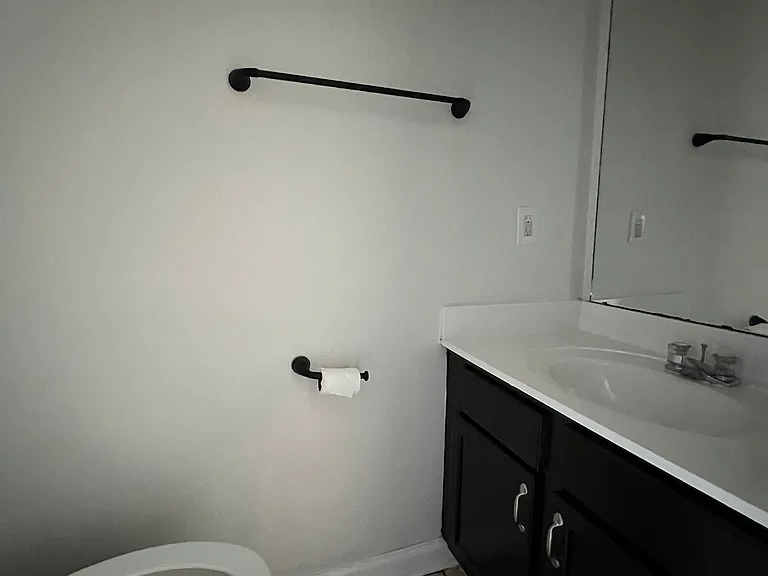 105 Hickory Trce #3 — Photo 2