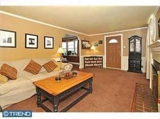 2726 Jenkintown Rd, Glenside, PA 19038