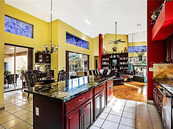 4th image of 681 Bay Laurel Ct NE