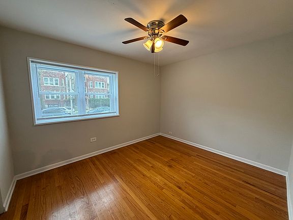 4th image of 6535 N Mozart St APT Gr