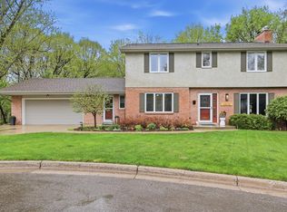 13112 Myrtle Dr, Burnsville, MN 55337