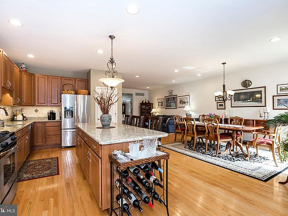5th image of 106 Ladbroke Ln