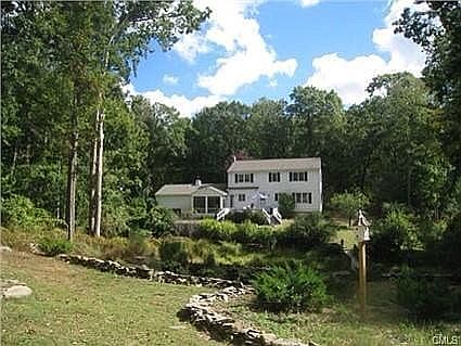 2nd image of 33 Colony Rd