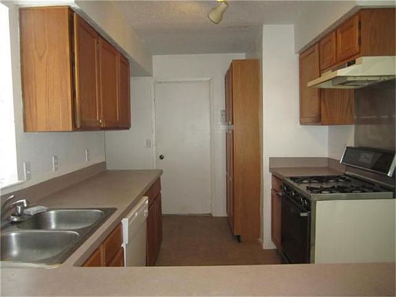 3rd image of 6759 Haven Creek Dr