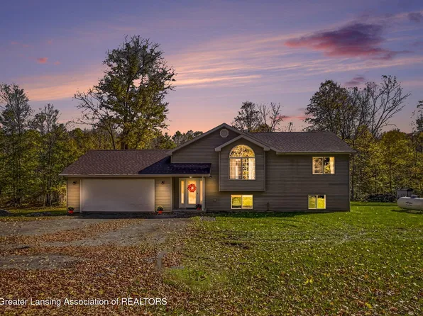 10884 Wilderness Crk, Sunfield, MI 48890