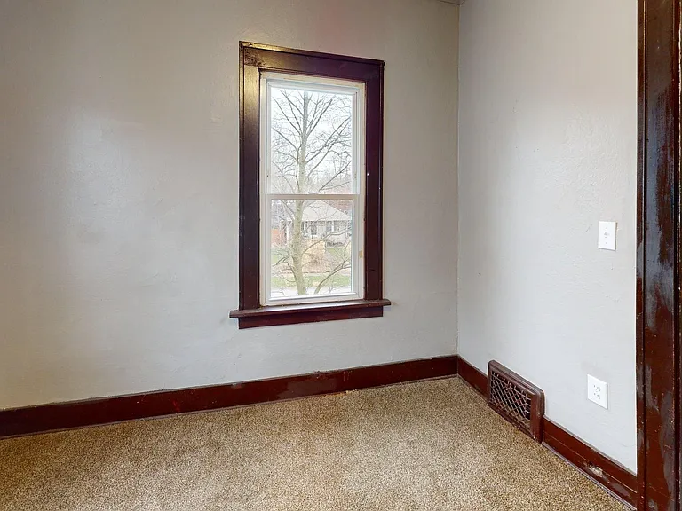236 Watson St — Photo 33