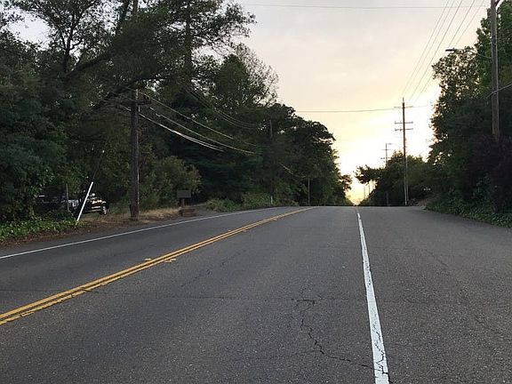 5th image of 8457 Sunset Ave