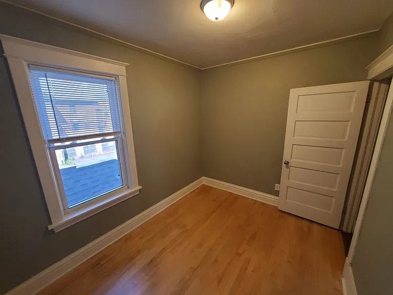 2214 W 3rd St — Photo 26