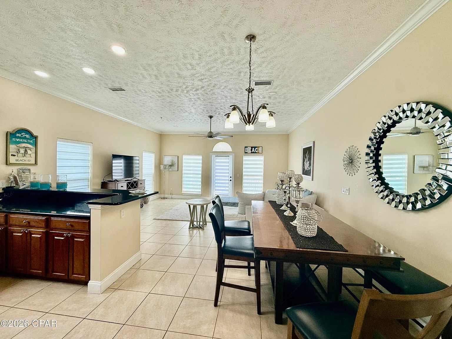 3 bed, 1800 sqft, $3,500 — Photo 3